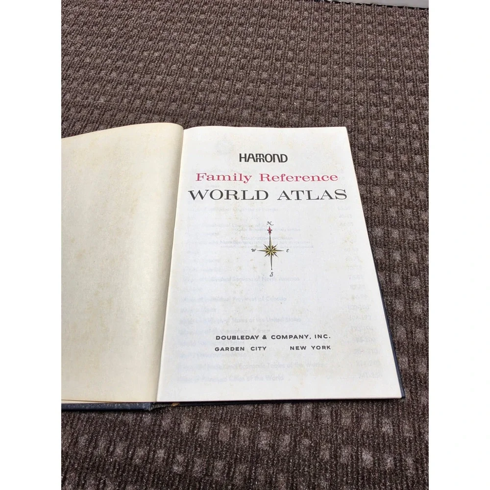 Hammond Family Reference World Atlas 1972 Doubleday Hardcover Vintage Map Book